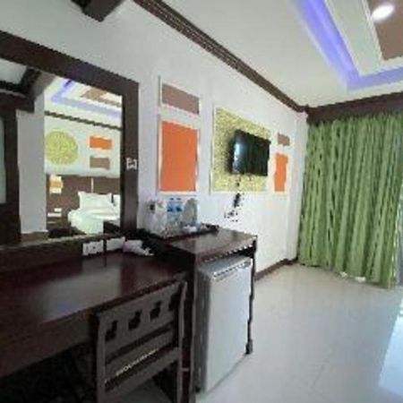 Azure Bangla Phuket Hotel Patong Exterior photo