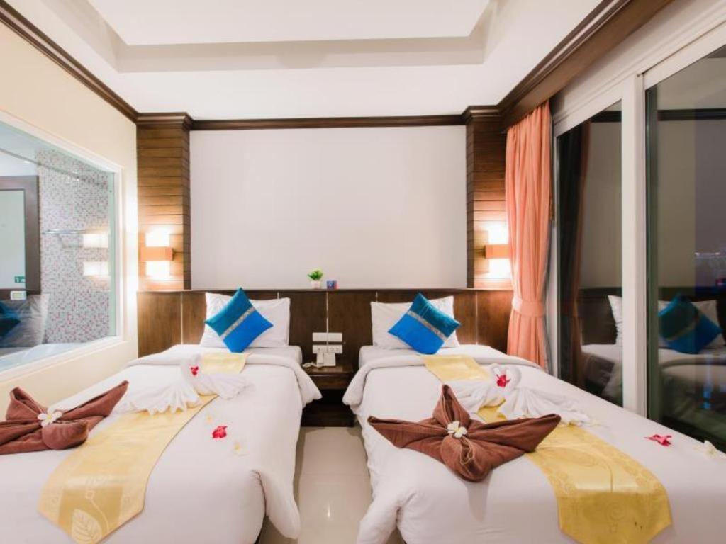 Azure Bangla Phuket Hotel Patong Exterior photo