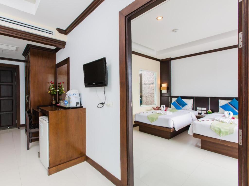 Azure Bangla Phuket Hotel Patong Exterior photo