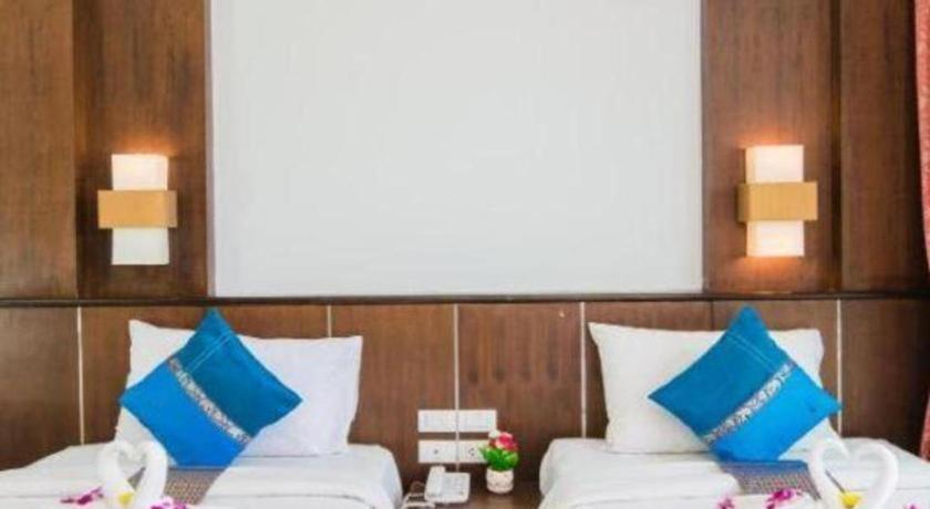 Azure Bangla Phuket Hotel Patong Exterior photo