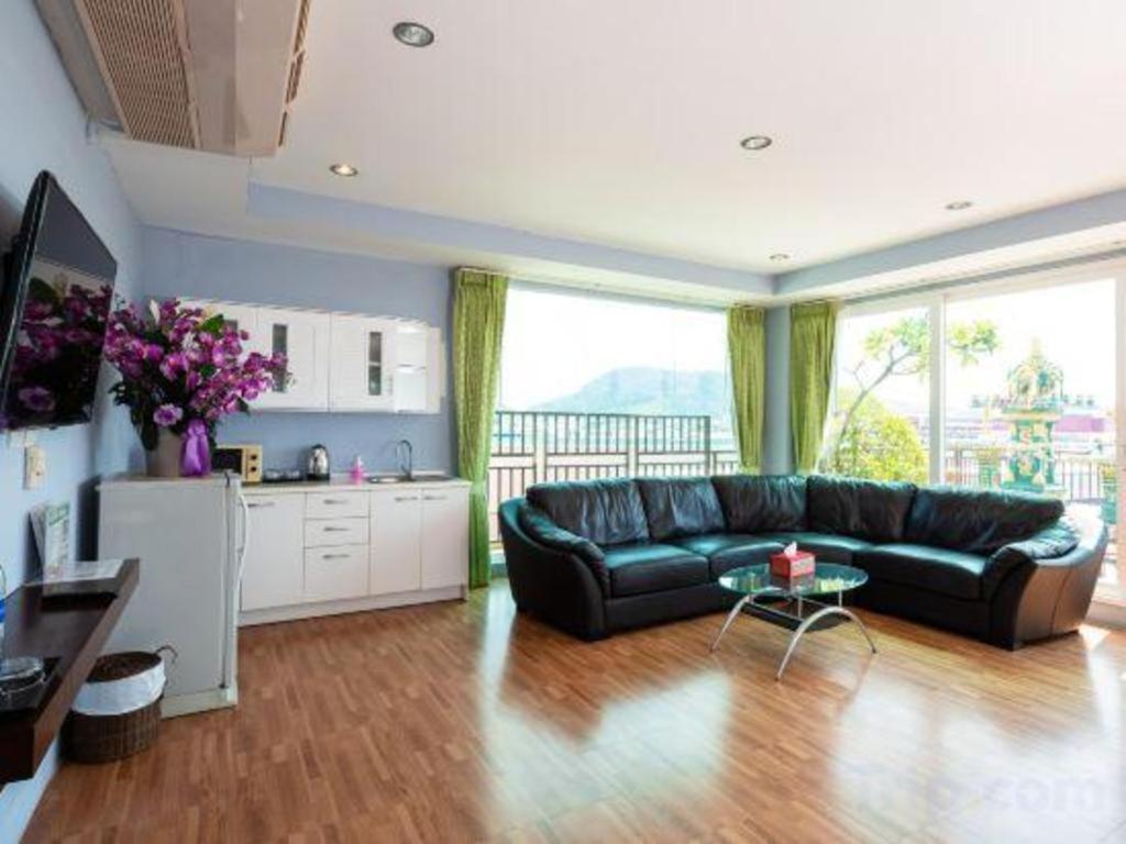 Azure Bangla Phuket Hotel Patong Exterior photo