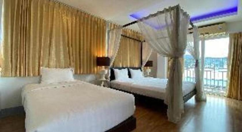 Azure Bangla Phuket Hotel Patong Exterior photo