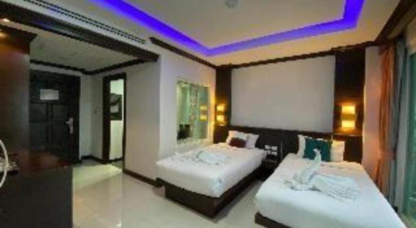 Azure Bangla Phuket Hotel Patong Exterior photo